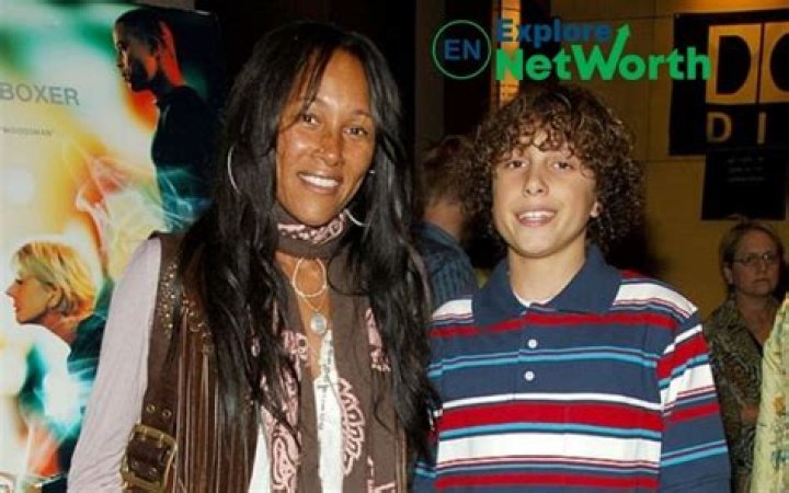 Cynthia Garrett Net Worth, Wiki, Biography, Age, Husband, Children, Parents, Photos & More