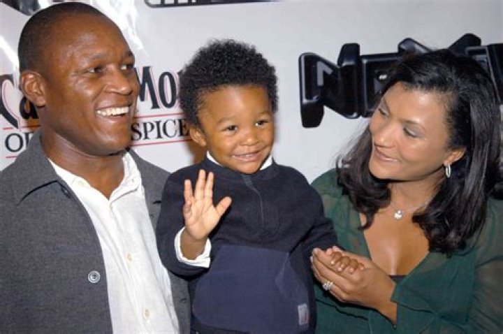 Discover The Untold Story Of Barry Sanders' Wife, Lauren Campbell