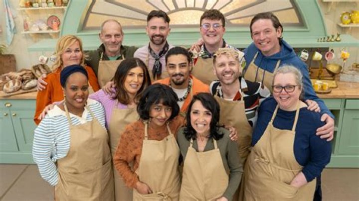GBBO: How much does Paul Hollywood get paid for Bake Off? Wed 28 October 2020 10:33 Celine B
