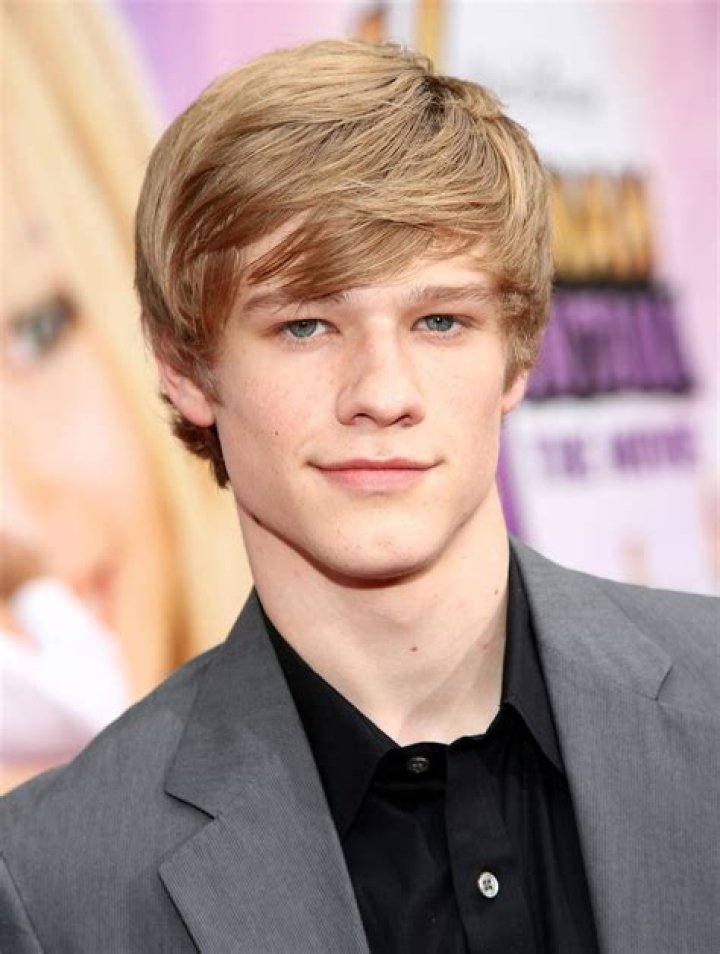 Lucas Till Height, Weight, Age, Girlfriend, Career, Family, Facts, Biography