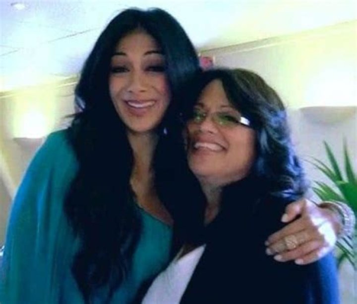Nicole Scherzinger's Mother Rosemary Elikolani's Living Blissful Married Life With Gary Scherzinger