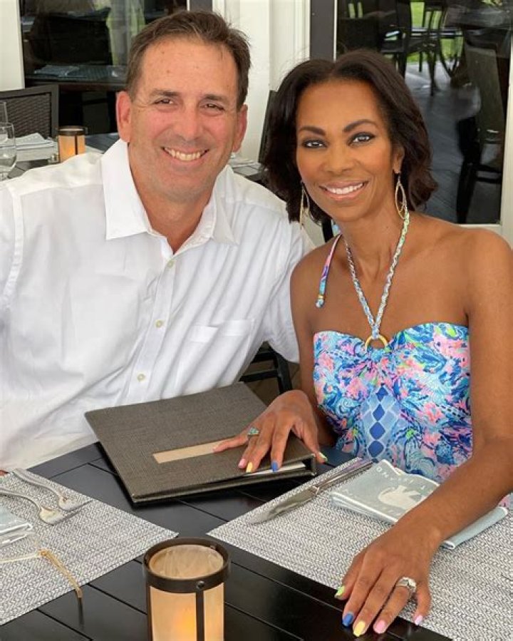 Tom Hicks Bio, Wiki, Age, Height, Wife, Family, Net Worth, Dallas Stars, and Net Worth