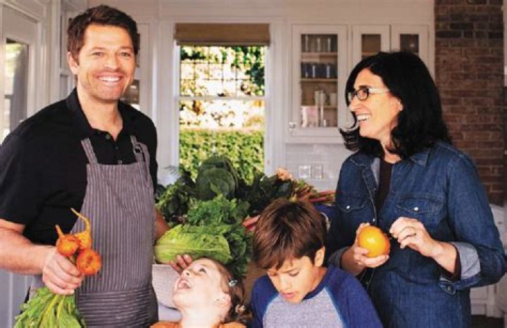 Victoria Vantoch – Biography, Family, Misha Collins Wife Facts